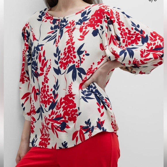 MASAI COPENHAGEN
Ducilla Floral Top In White with blue and red - Picture 2 of 11